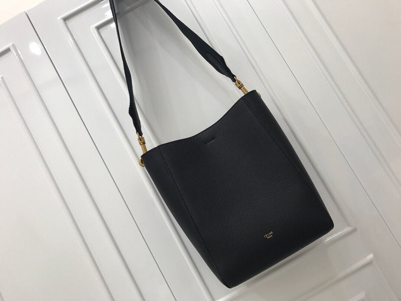 Close-up detail of everyday-luxe classic women's handbag – women's premium purse