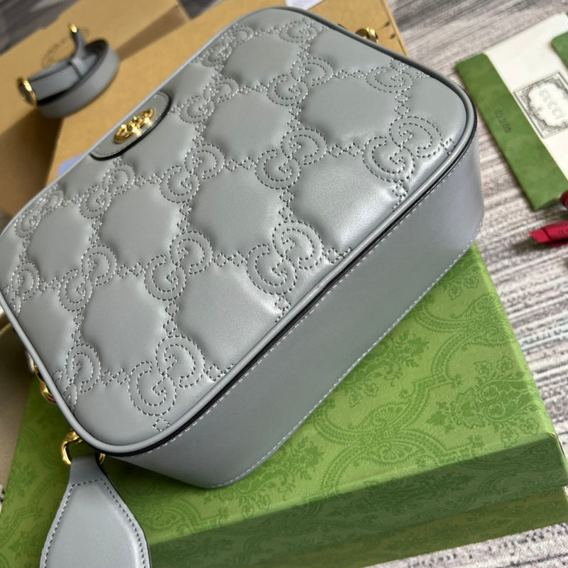 Styled lifestyle shot of polished premium women's handbag – women's everyday handbag