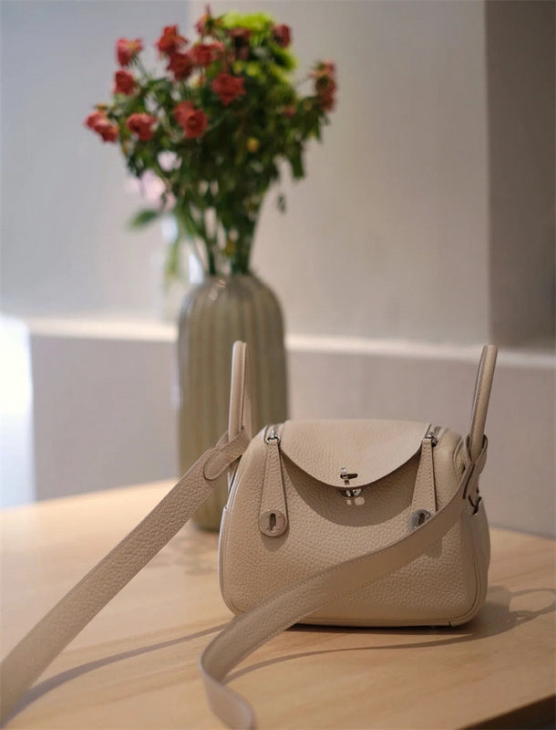  Modern shopper bag front view 13