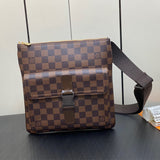  Chic shopper bag front view