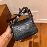  everyday structured bag styled with outfit 12