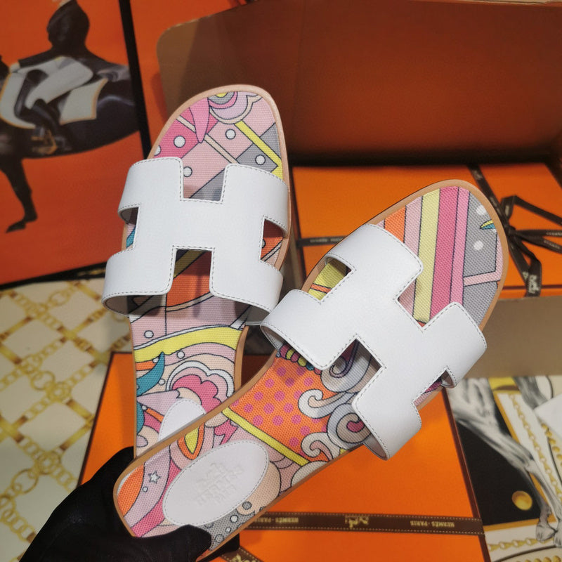 Hermès Nude Flat Thong Sandals - Detail Shot of Craftsmanship