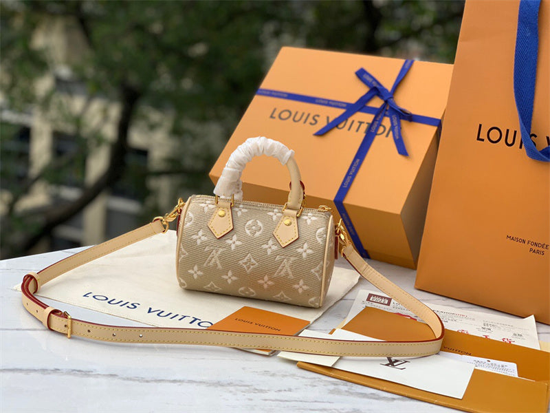  Classic satchel front view
