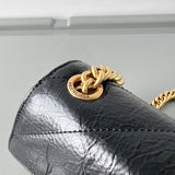 Zivas Charm Streamlined Design Statement Handbag (Modern Wardrobe Staple) – Close-Up Detail