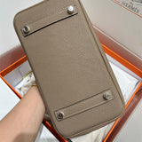  shoulder bag interior and compartment view 21