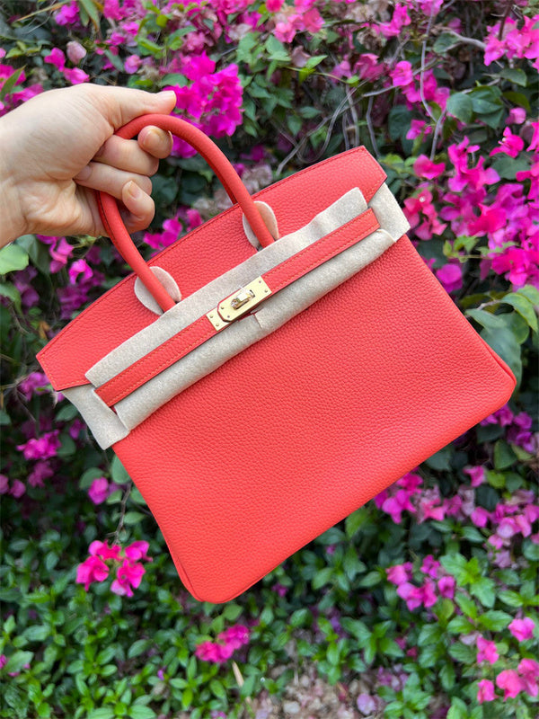  crossbody bag interior and compartment view