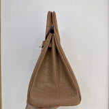  chic shopper bag detail view showing craftsmanship