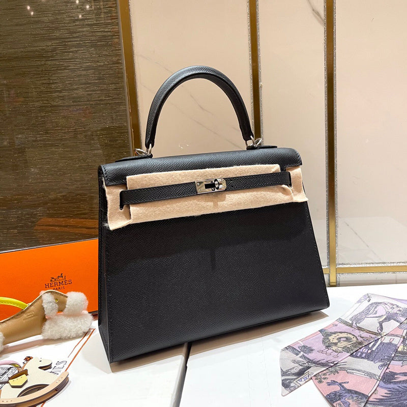 Interior view of streamlined premium bag