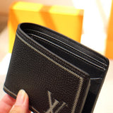 Handle and strap detail of signature sleek women's handbag – women's luxury accessory
