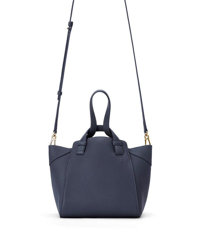 Ziva's Charm handbag – close-up view (20cm*18cm*20cm)