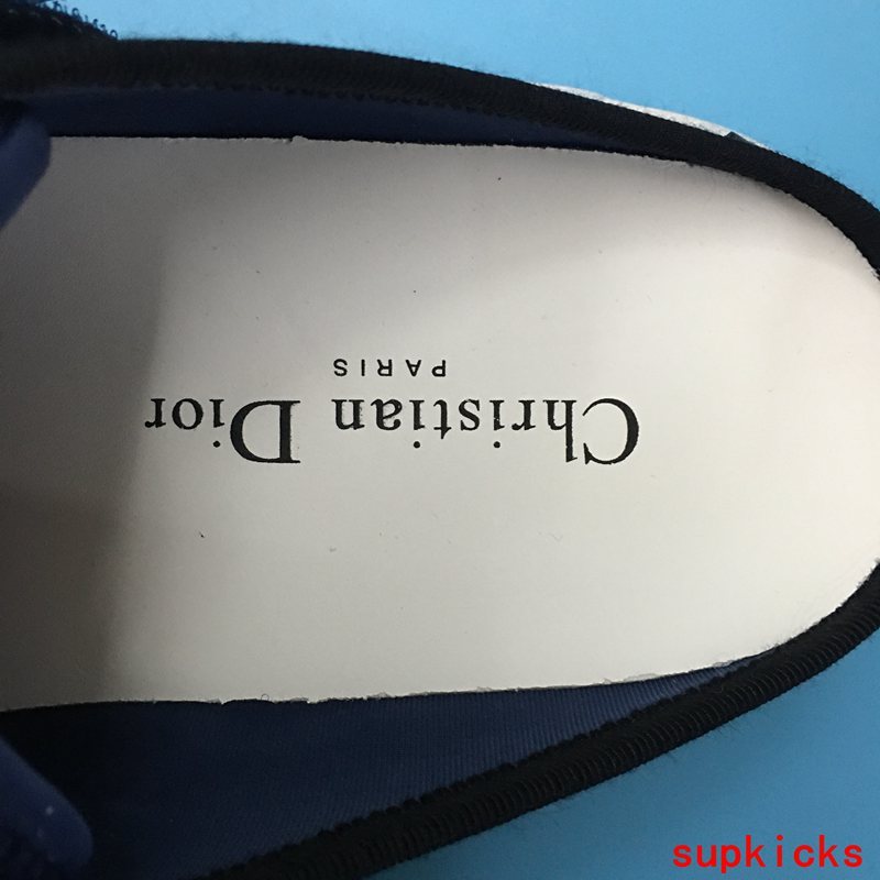 Dior shoes Style 035 - full pair display
