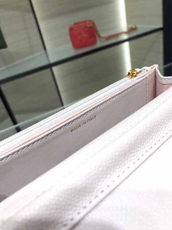  women's handbag, mid design, view 2