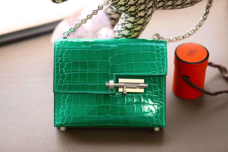 Crisp bag women's premium everyday handbag
