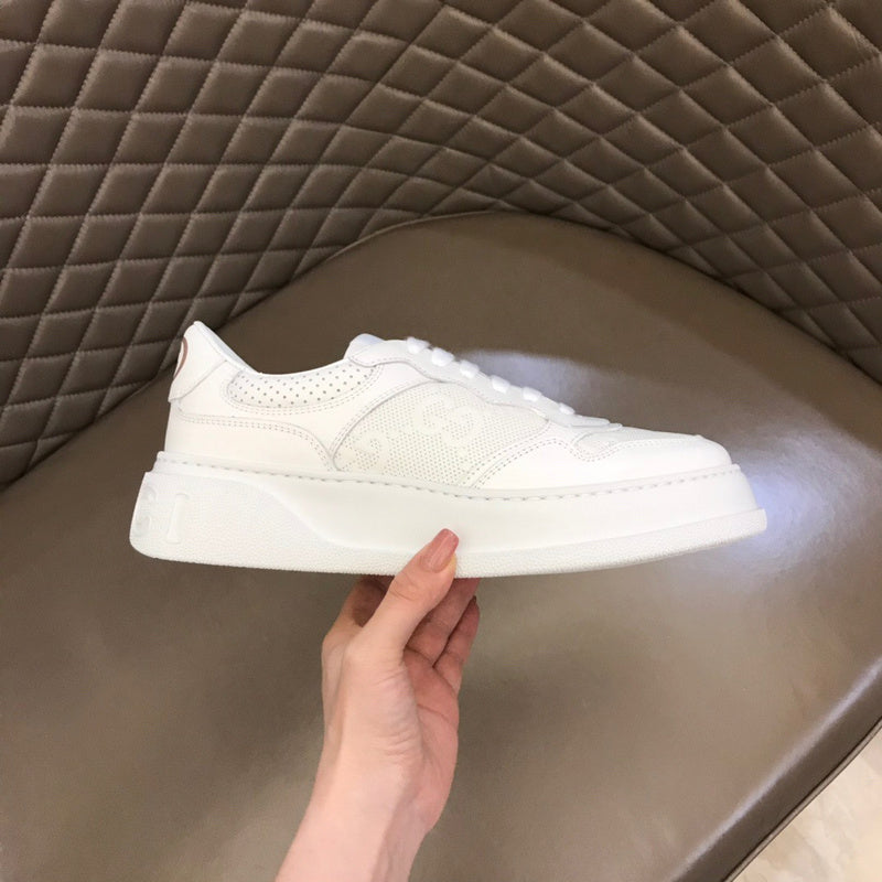 Gucci classic monochrome luxury sneakers view 7 low-top design