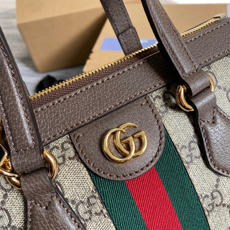 Handle and strap detail of signature everyday-luxe women's handbag – women's luxury handbag