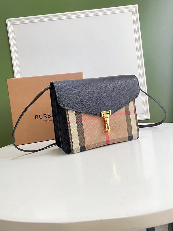 Ziva's Charm handbag – close-up view (one versatile size)