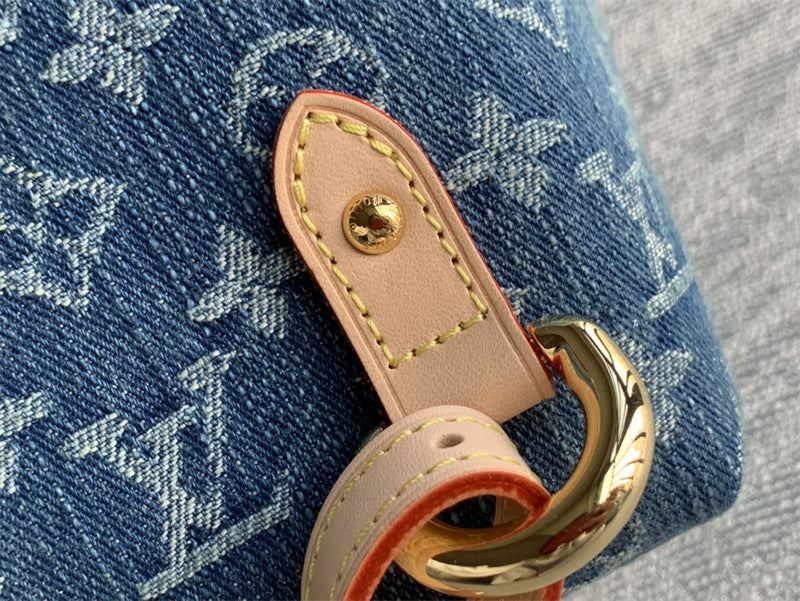  Graceful satchel front view 7
