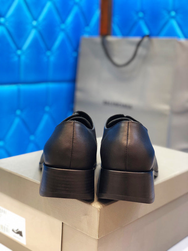 Zivas Charm Sleek Silhouette Designer Shoes (Premium Everyday Comfort) – Interior View