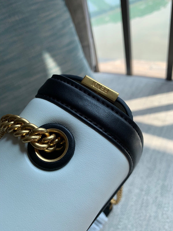 Ziva's Charm handbag – product shot (27cm*6cm*13.5cm)