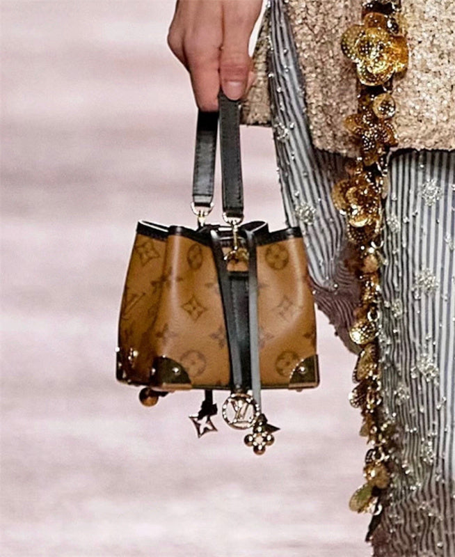  satchel close-up of hardware and finish 11