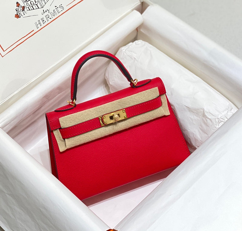 Sophisticated handbag styled for everyday wear