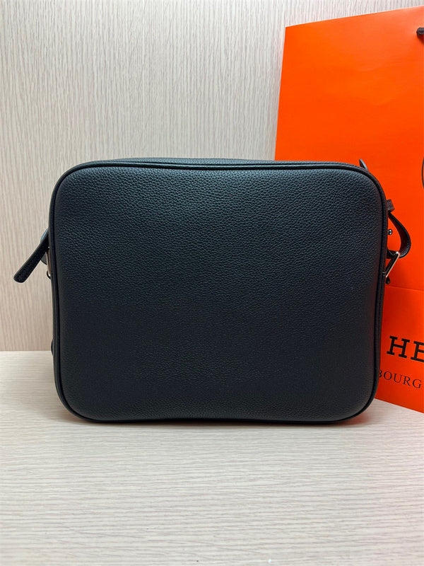  everyday bag interior and compartment view 21