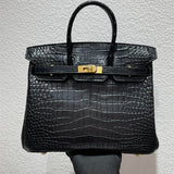 tote bag interior and compartment view 9