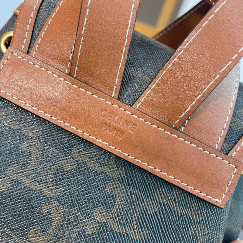 Interior view of refined modern women's handbag – women's luxury accessory