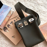  minimalist crossbody bag styled with outfit 12