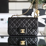Ziva's Charm handbag – product shot (one versatile size)
