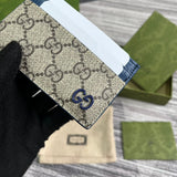 Handle and strap detail of signature chic women's handbag – women's everyday handbag