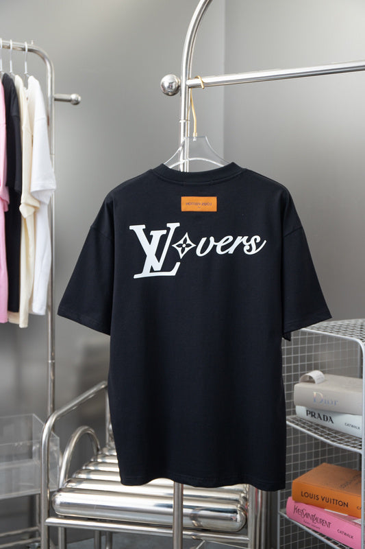 Side profile of Louis Vuitton cotton t-shirt with contemporary cut
