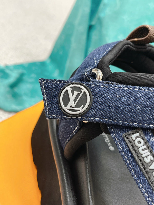 Louis Vuitton shoes Style 378 - back heel detail