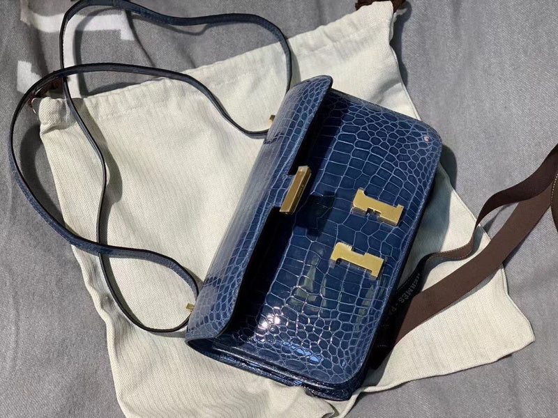 Sophisticated bag women's premium everyday handbag