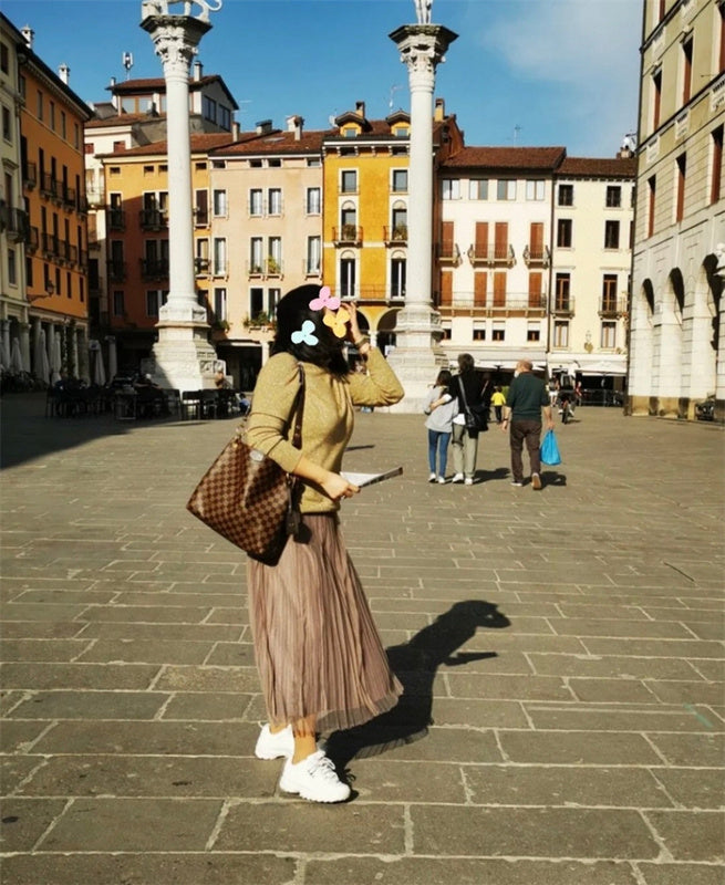  tailored crossbody bag styled with outfit 18