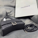 Zivas Charm Chic Craftsmanship Statement Handbag (Polished Everyday Piece) – Styled Look