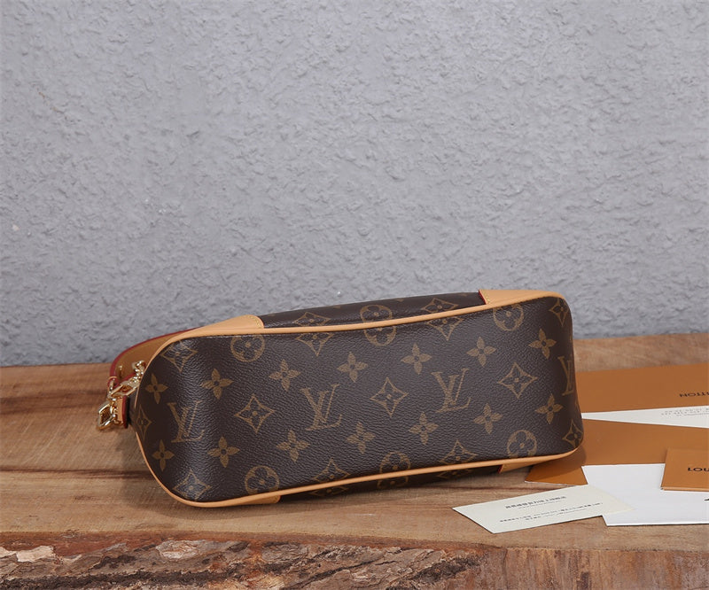  Everyday satchel front view 13