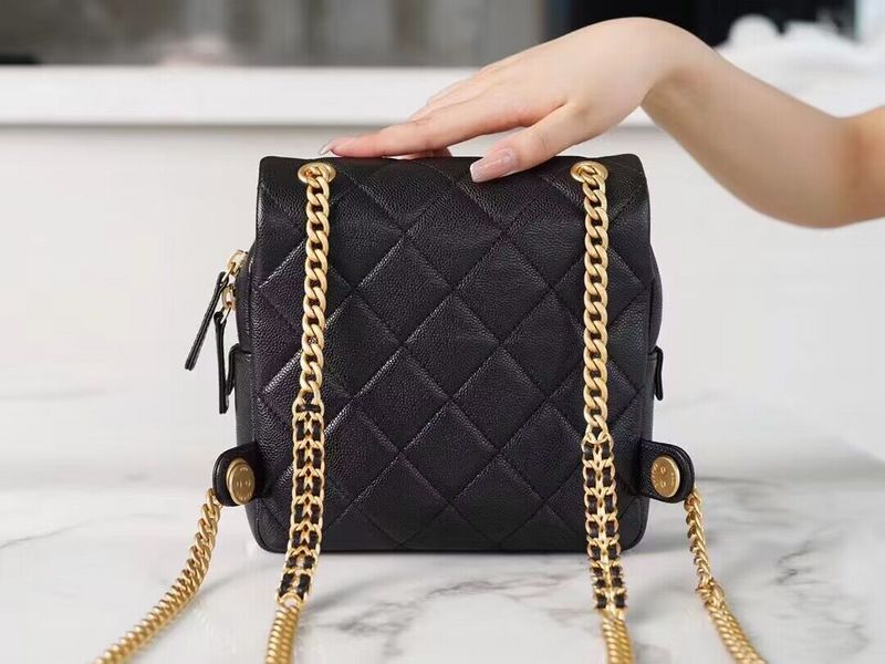  mid purse view 4