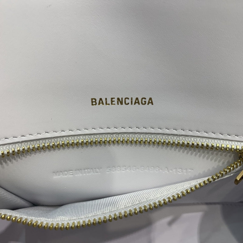 Zivas Charm Classic Sensibility Premium Handbag (Premium Everyday Carry) – Detail View