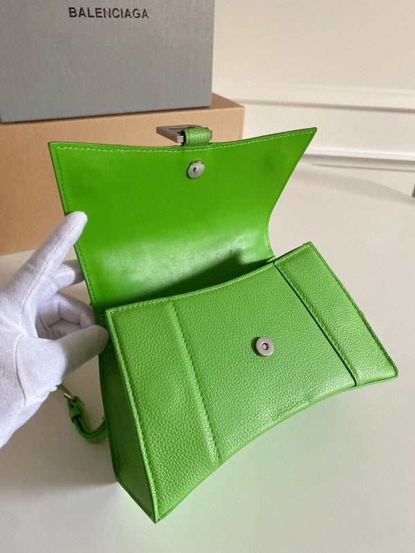 Zivas Charm Effortless Sophistication Premium Handbag (Premium Everyday Carry) – Close-Up Detail
