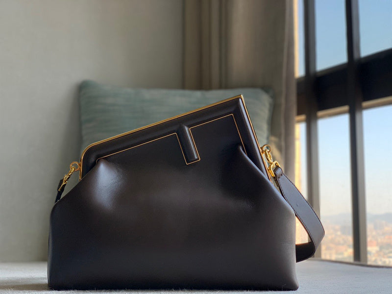 Ziva's Charm handbag – angled view (26cm*9.5cm*18cm)