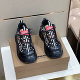 Burberry shoes Style 123 - texture and material detail