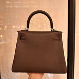  Everyday shopper bag carried on shoulder