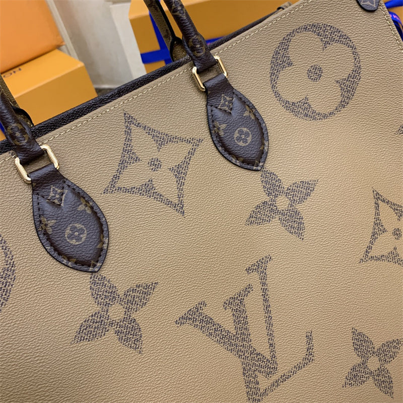  Tailored crossbody bag front view 7