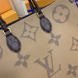  Tailored crossbody bag front view 7