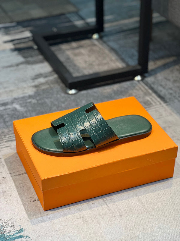 Hermes shoes Style 012 - sole and craftsmanship detail