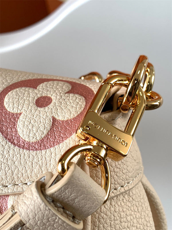 Polished structured bag front view 13