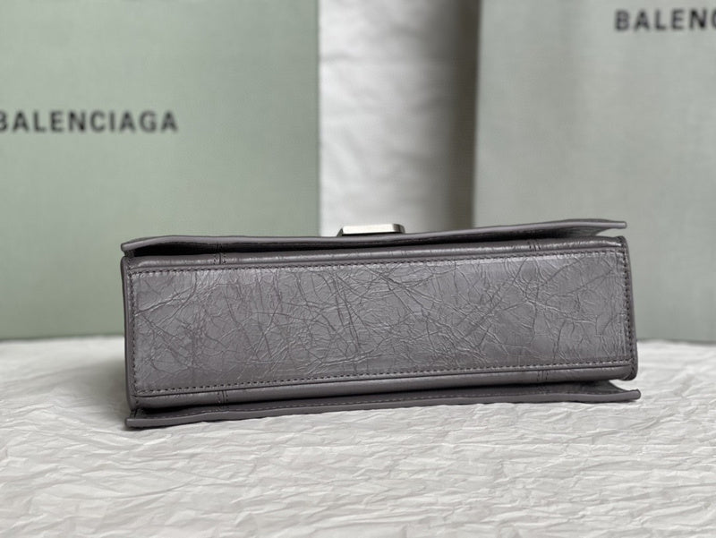 Zivas Charm Understated Luxury Statement Handbag (Versatile Style Statement) – Styled Look