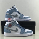 Nike classic monochrome luxury sneakers view 8 retro runner design