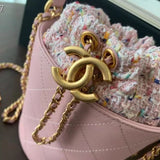  handbag, compact everyday style, image 3